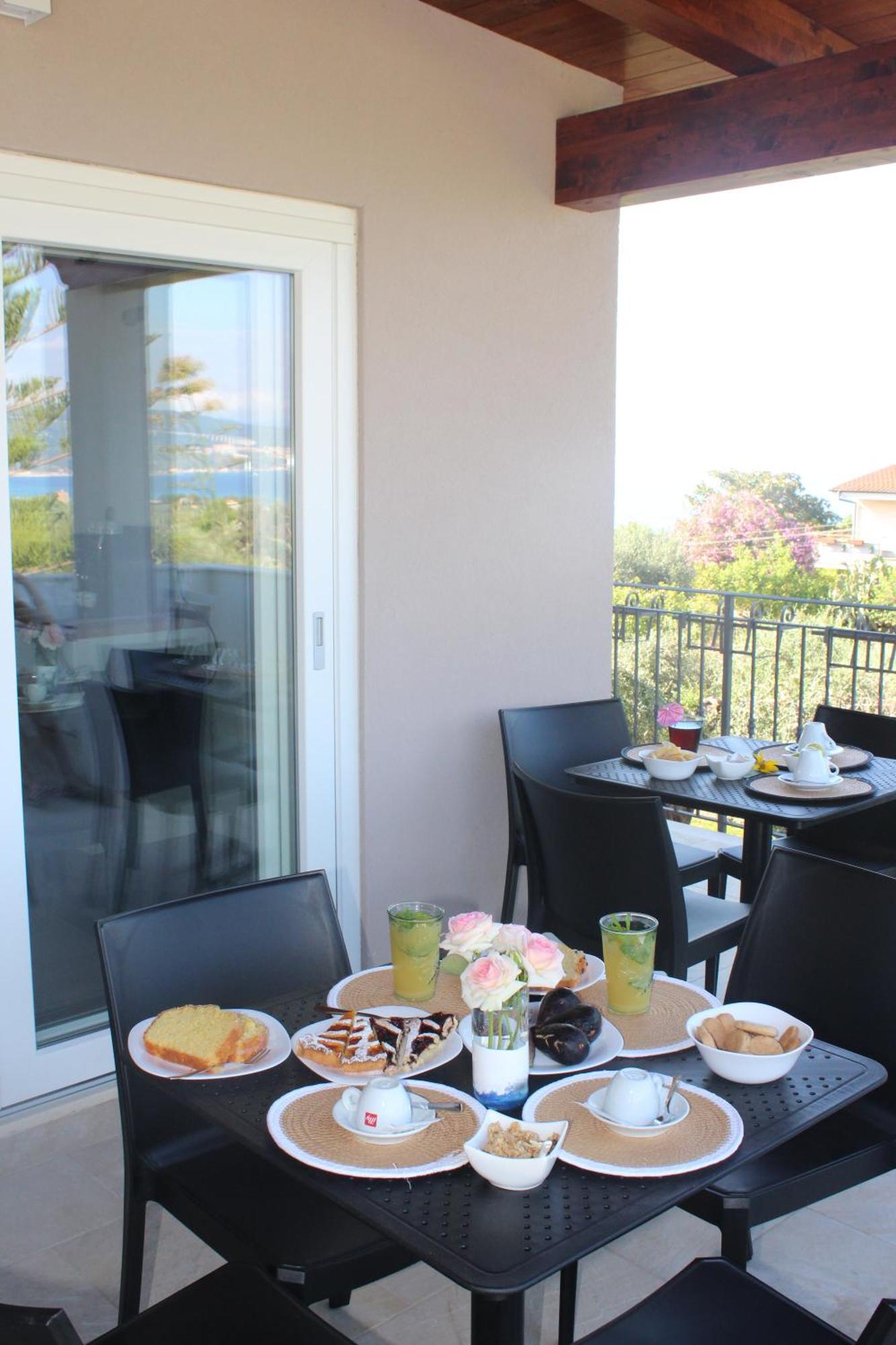 Residenza Anna Calabria Acomodação com café da manhã Briatico Exterior foto