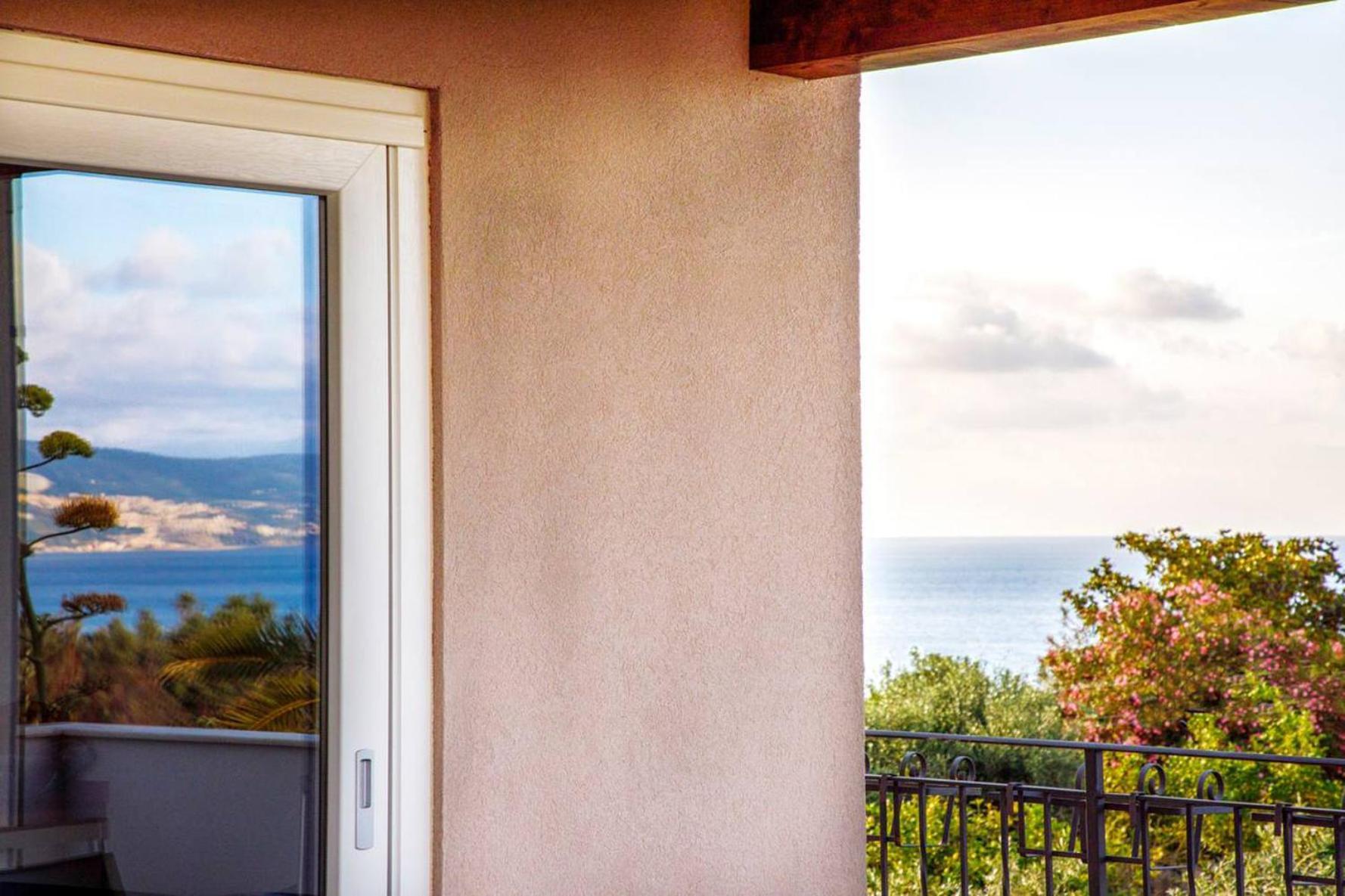 Residenza Anna Calabria Acomodação com café da manhã Briatico Exterior foto