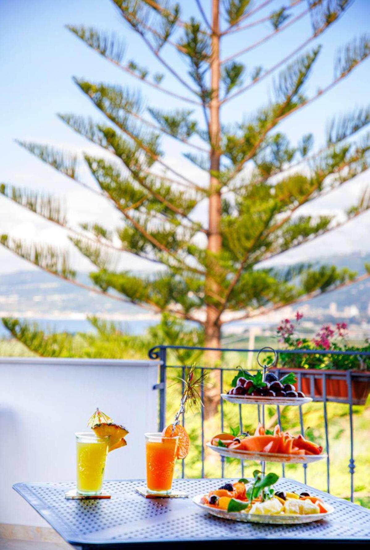 Residenza Anna Calabria Acomodação com café da manhã Briatico Exterior foto