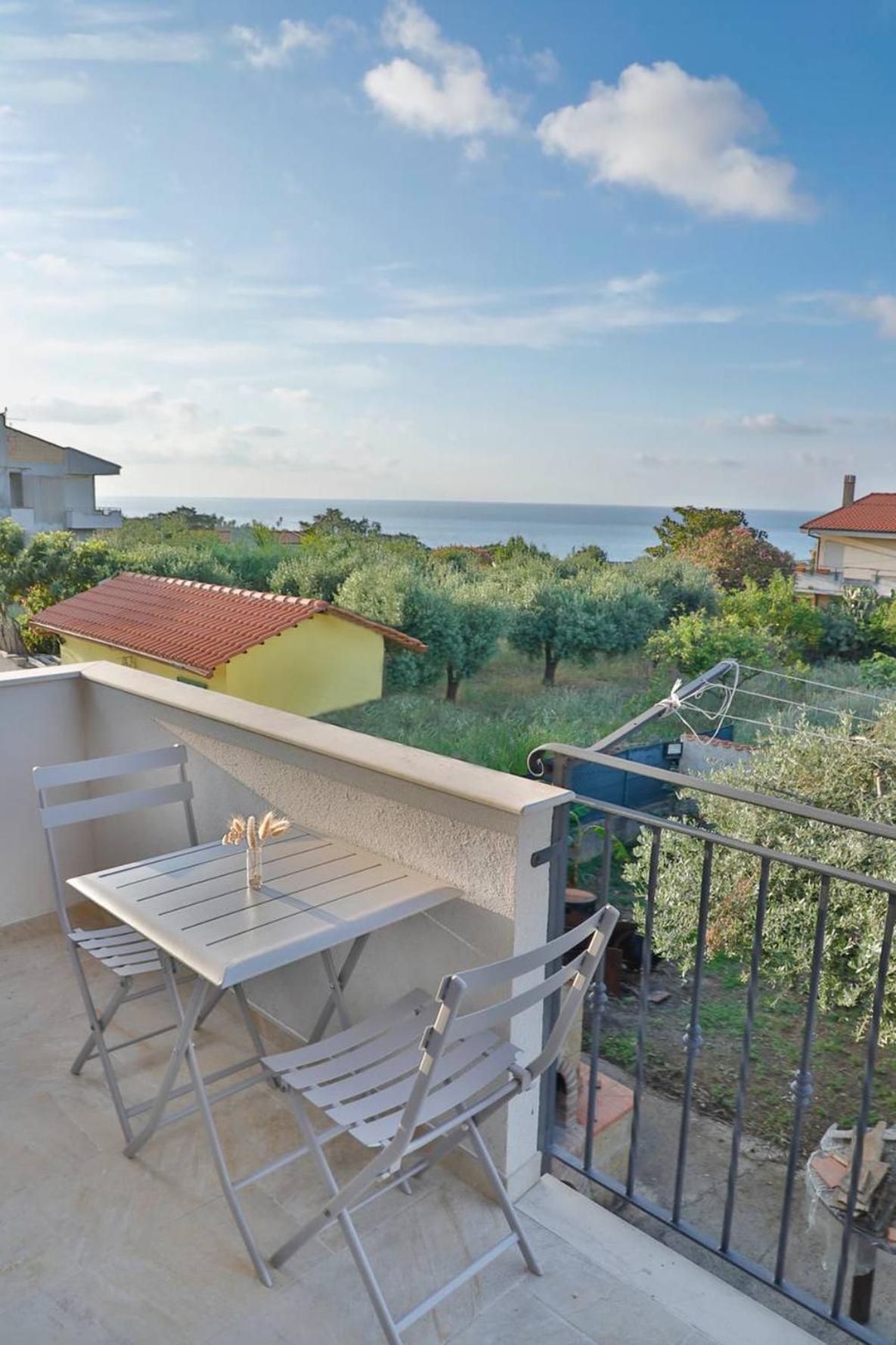 Residenza Anna Calabria Acomodação com café da manhã Briatico Exterior foto